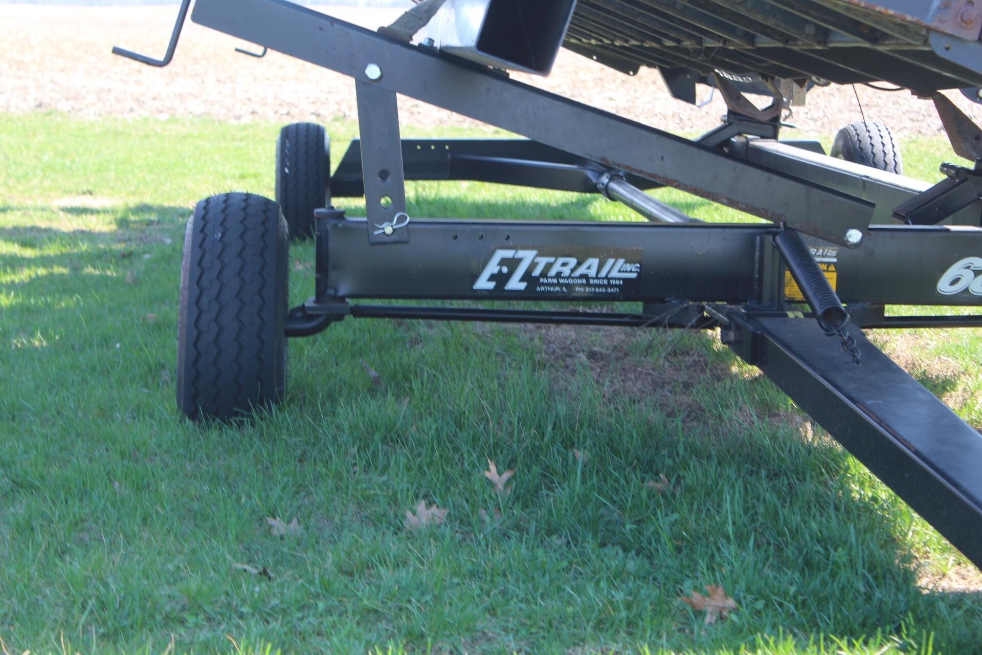  E-Z Trail 680 Header Trailer