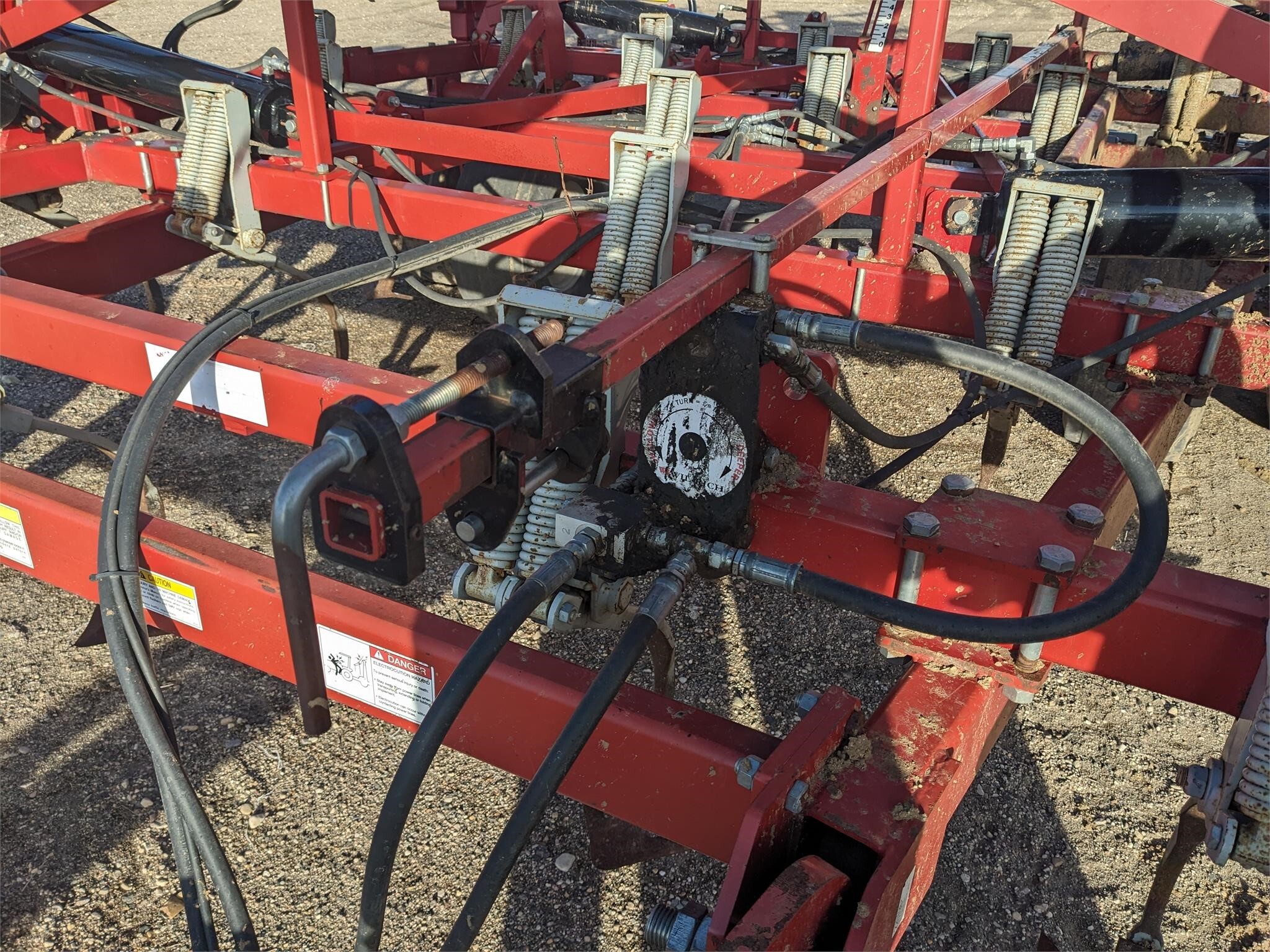 2011 Wil-Rich Quad X-2 Field Cultivator