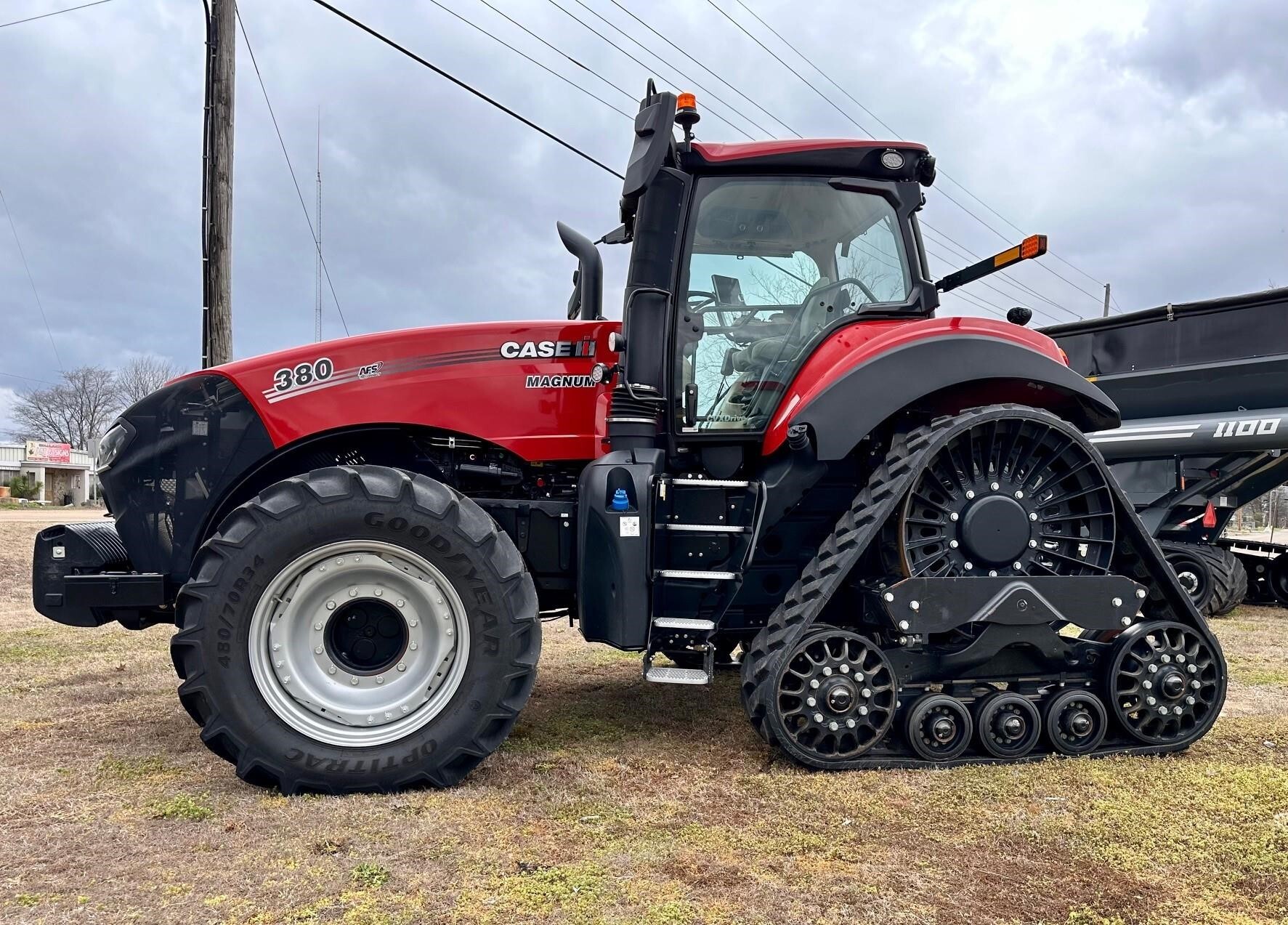 2021 Case IH MAGNUM 380 AFS CONNECT ROWTRAC CVX Tractor
