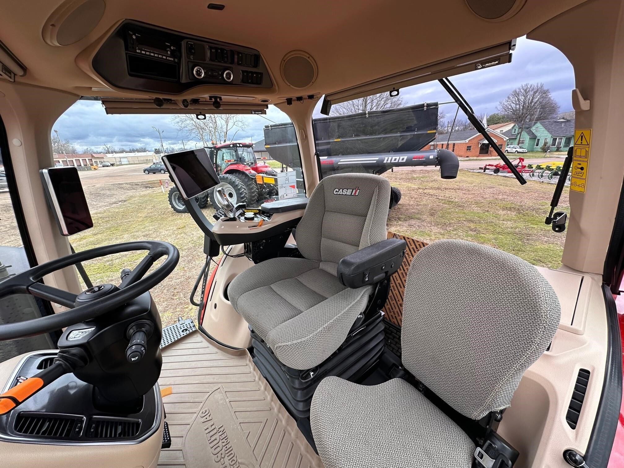 2021 Case IH MAGNUM 380 AFS CONNECT ROWTRAC CVX Tractor