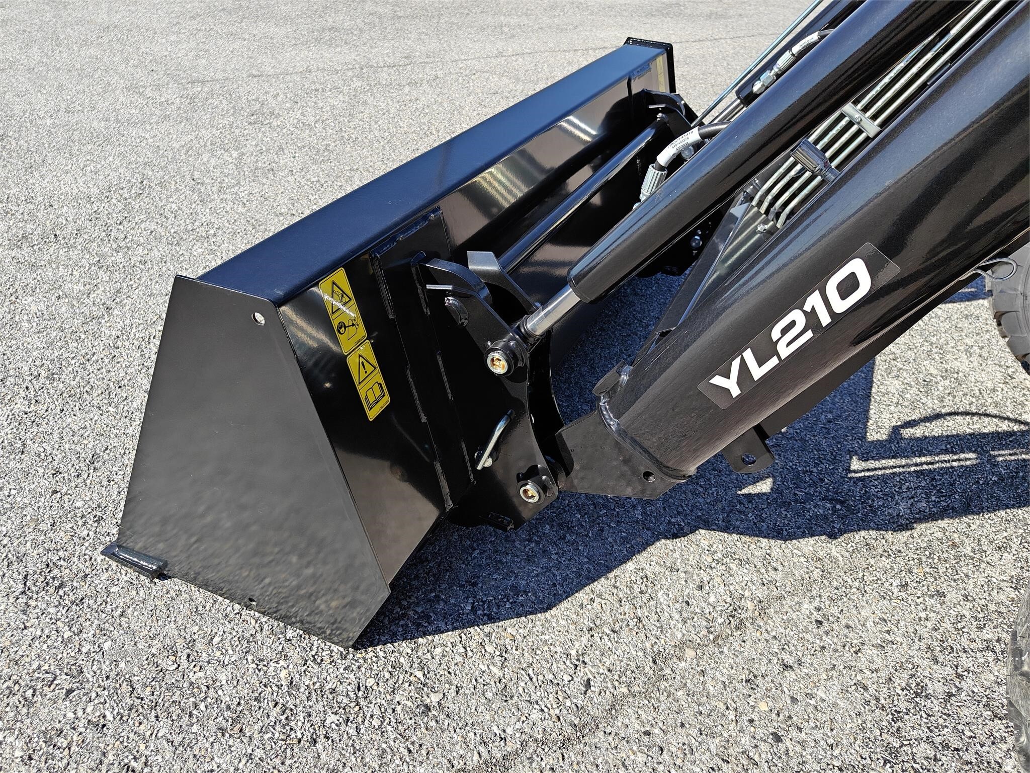 2025 Yanmar 325 Tractor