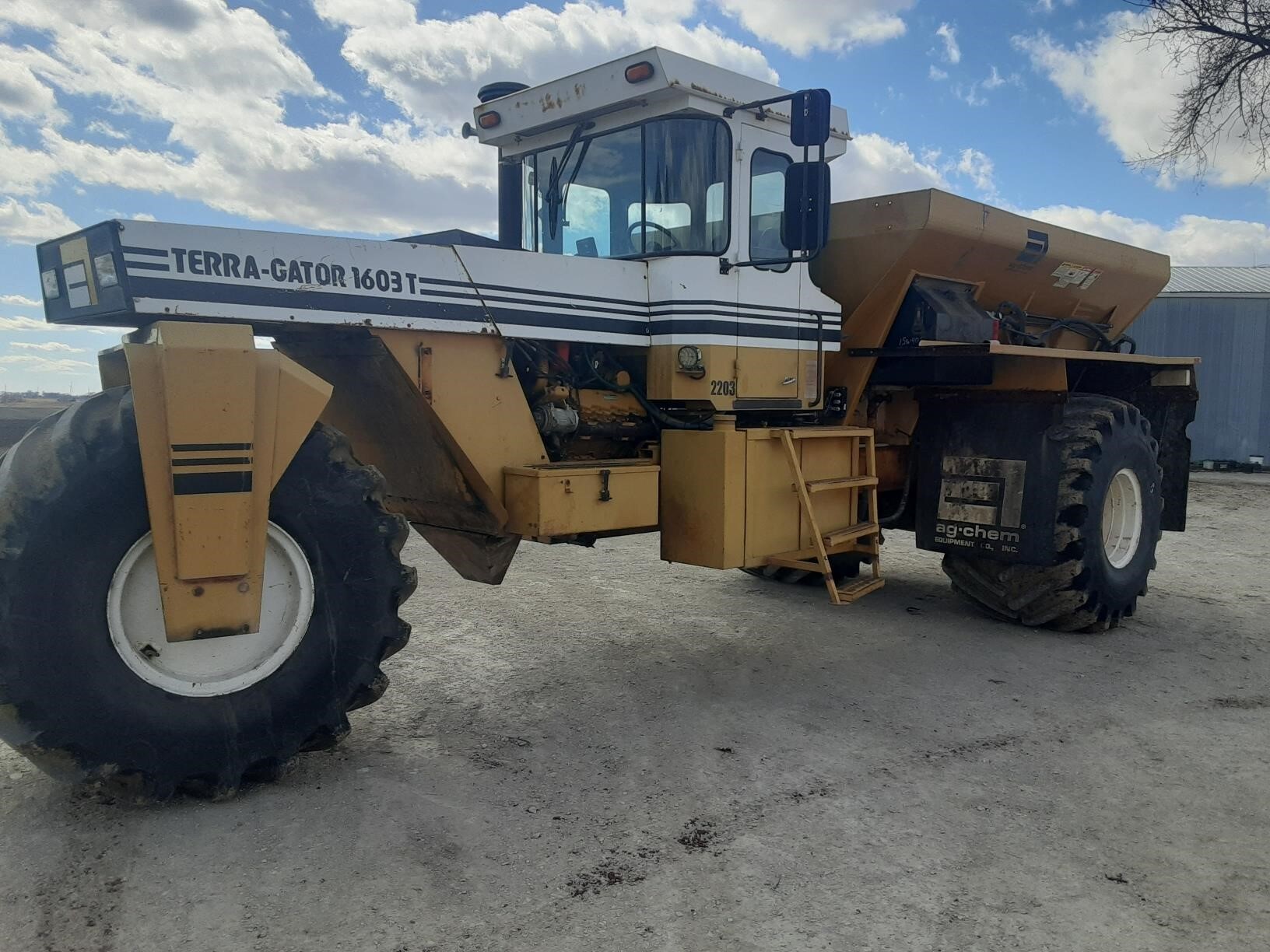 2007 Ag-Chem TERRAGATOR 1603T Self-Propelled Sprayer