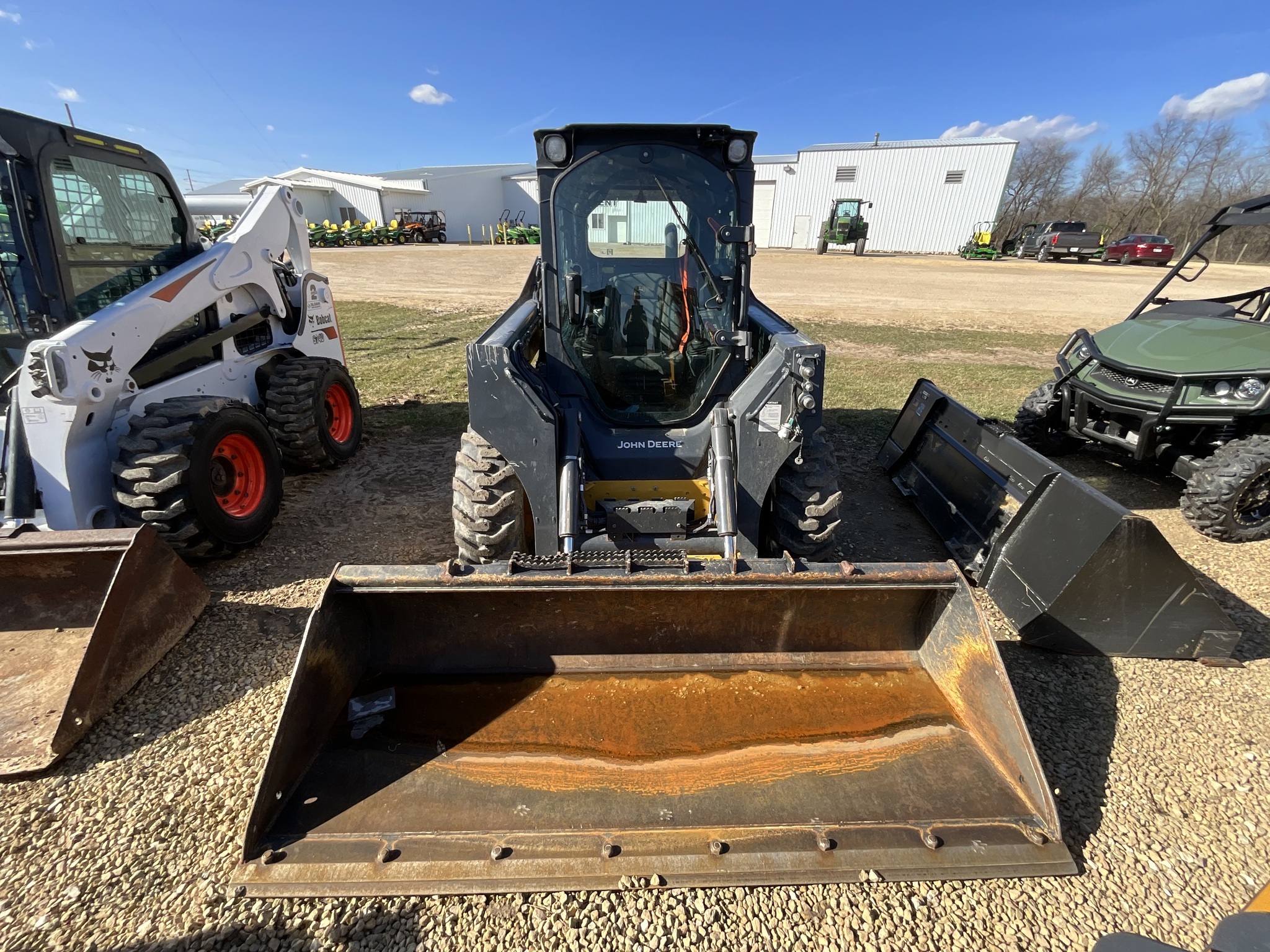 2022 Deere 324G Skid Steer