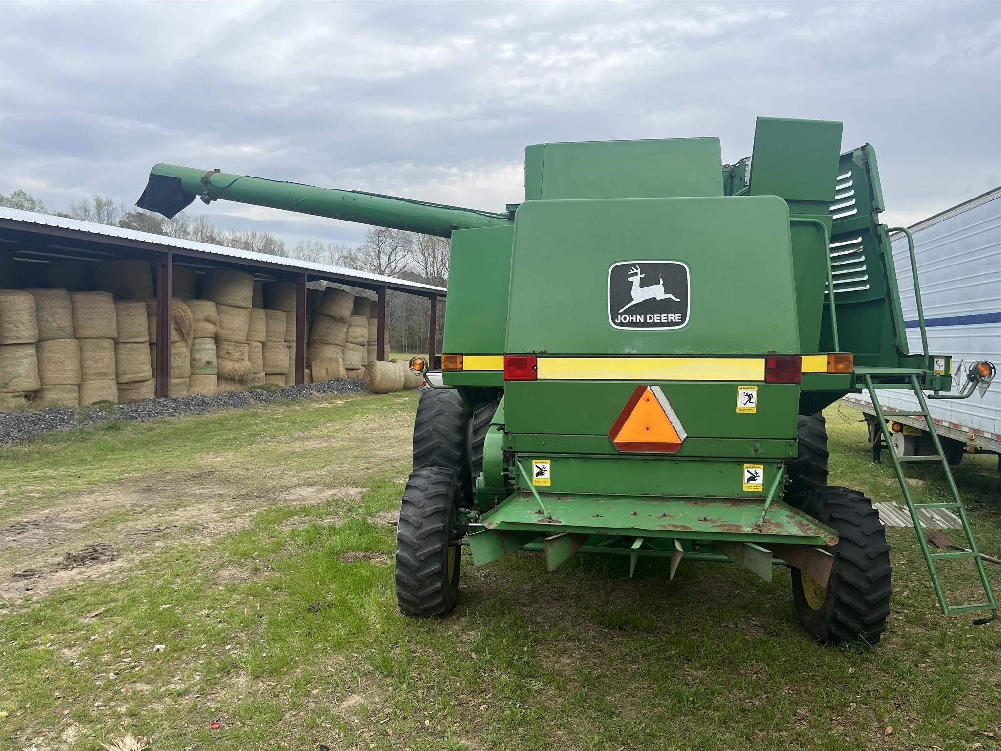 1991 John Deere 9500 Combine