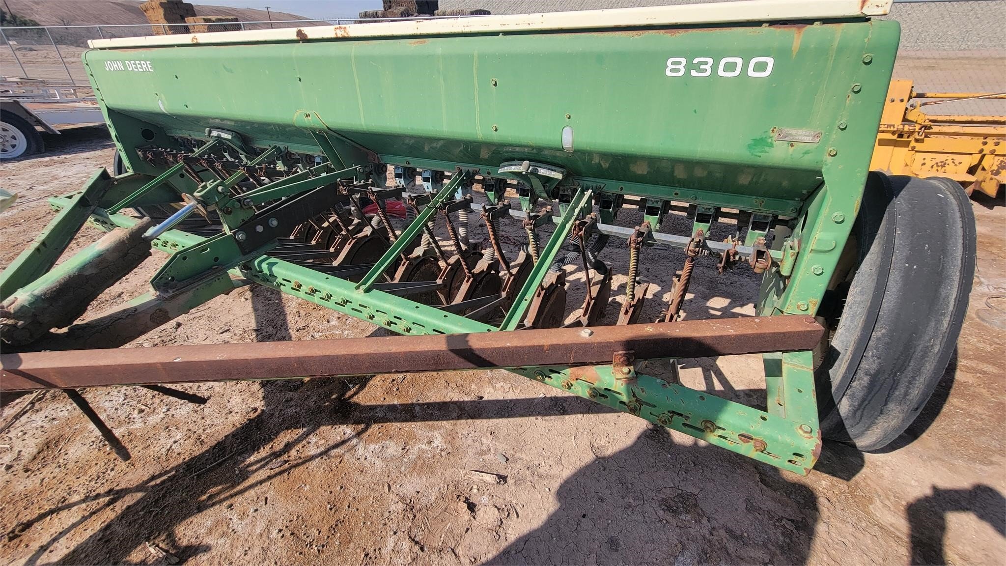  John Deere 8300 Drill