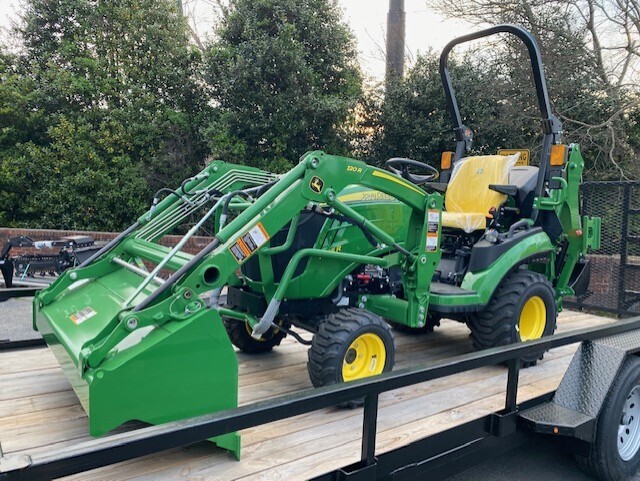 2024 John Deere 1025R Tractor