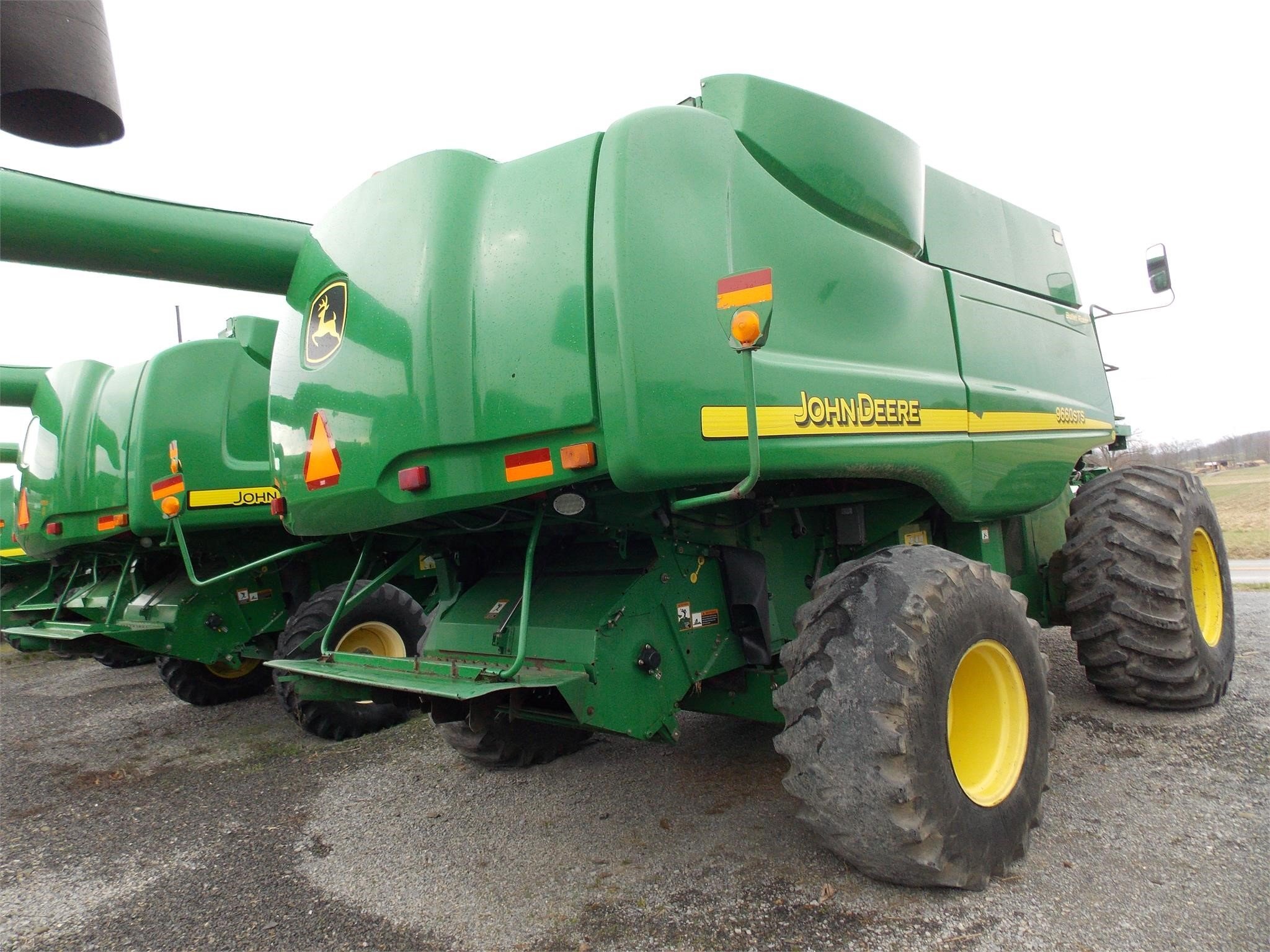 2007 John Deere 9660 STS Combine