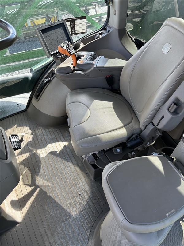 2018 John Deere R4045 Self-Propelled Sprayer