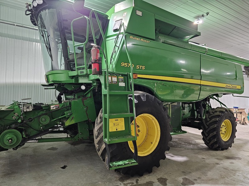 szn JOHN DEERE 9570 STS SH Combines For Sale - 4 Listings