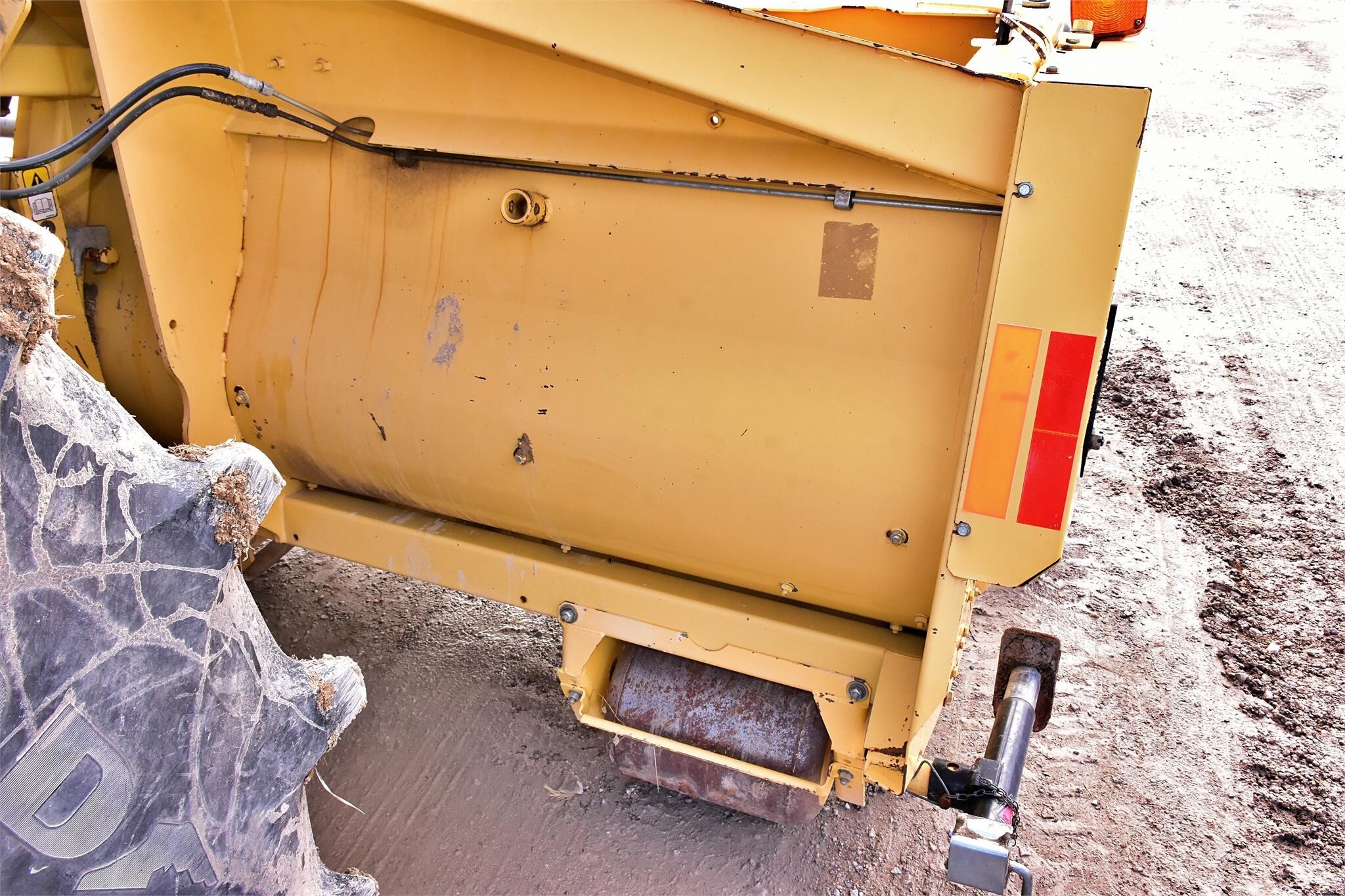 2000 New Holland FX58 Self-Propelled Forage Harvester