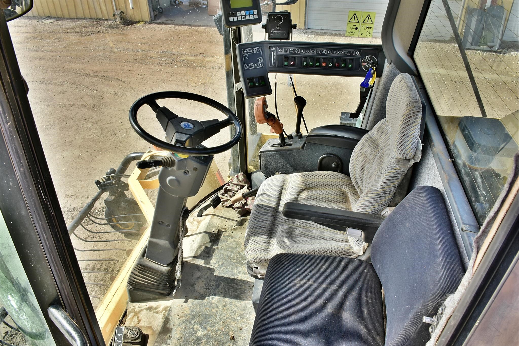 2000 New Holland FX58 Self-Propelled Forage Harvester