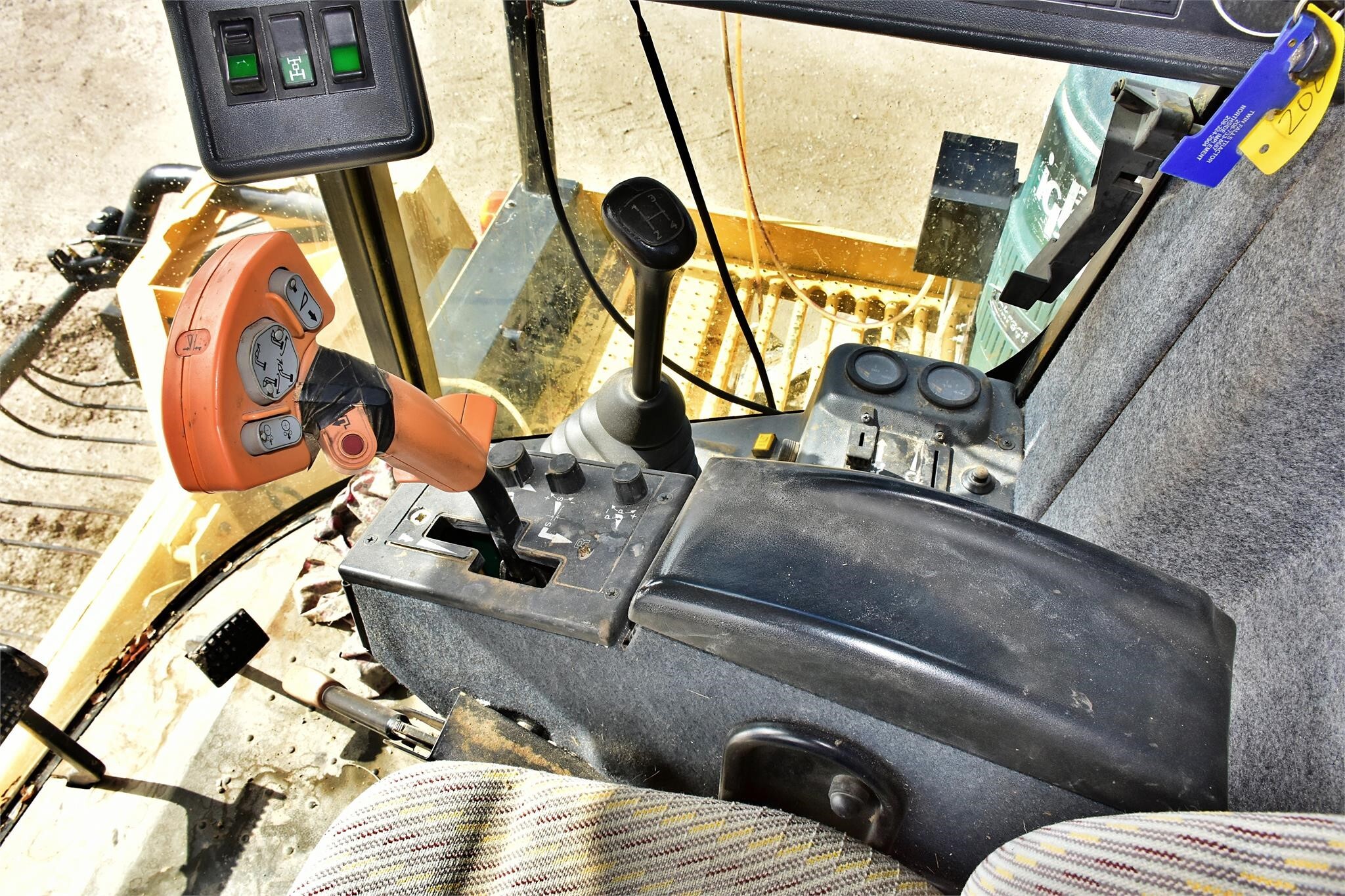 2000 New Holland FX58 Self-Propelled Forage Harvester