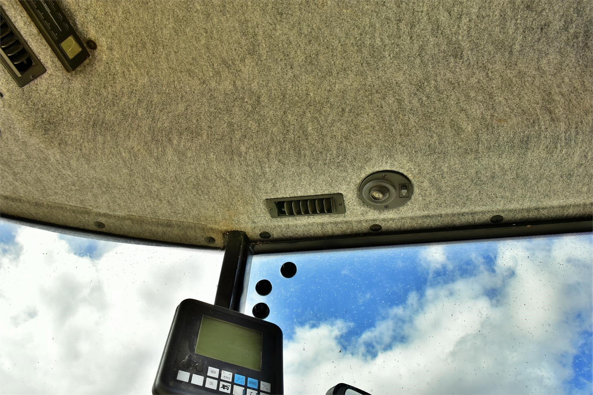 2000 New Holland FX58 Self-Propelled Forage Harvester