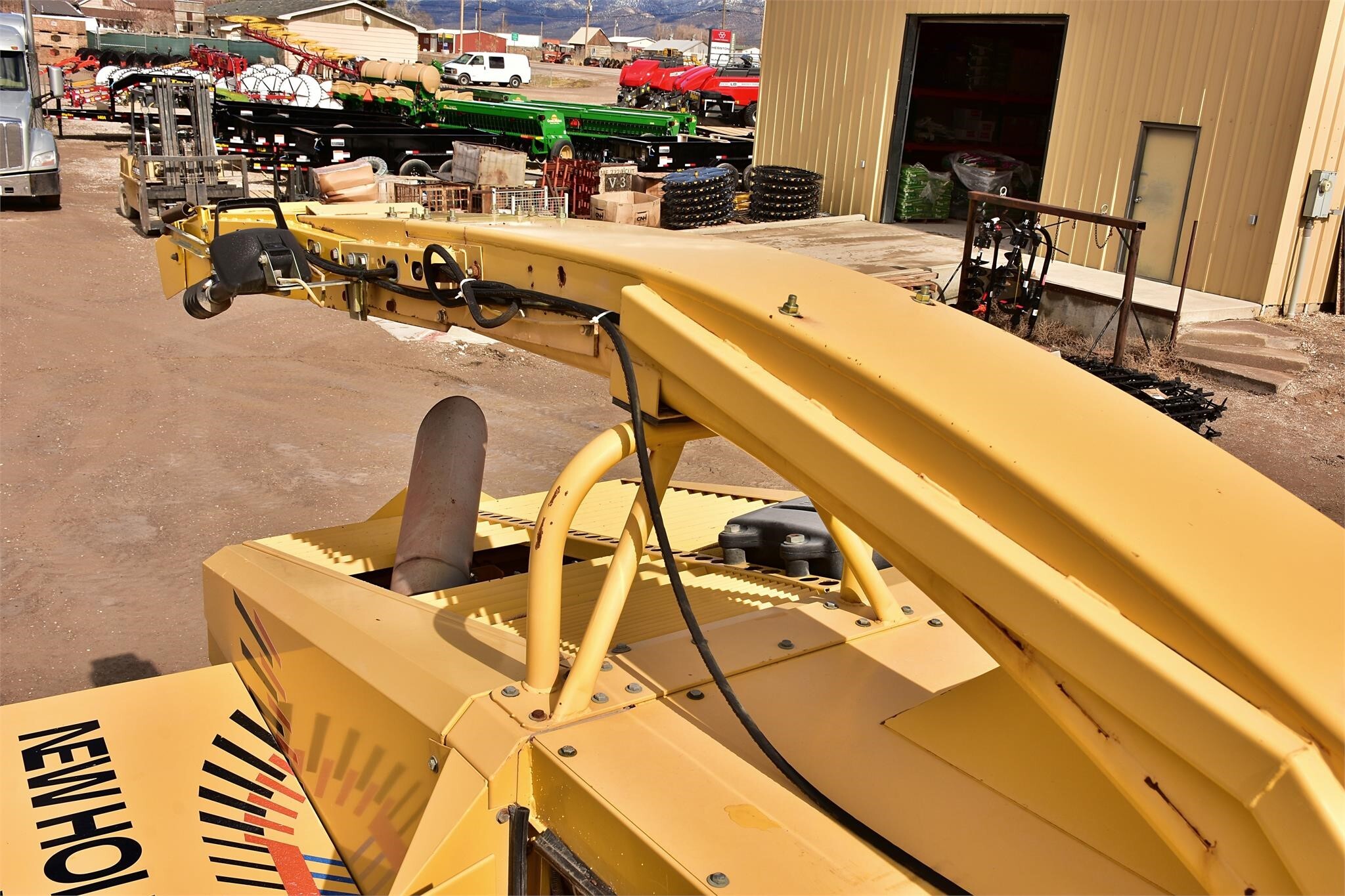 2000 New Holland FX58 Self-Propelled Forage Harvester