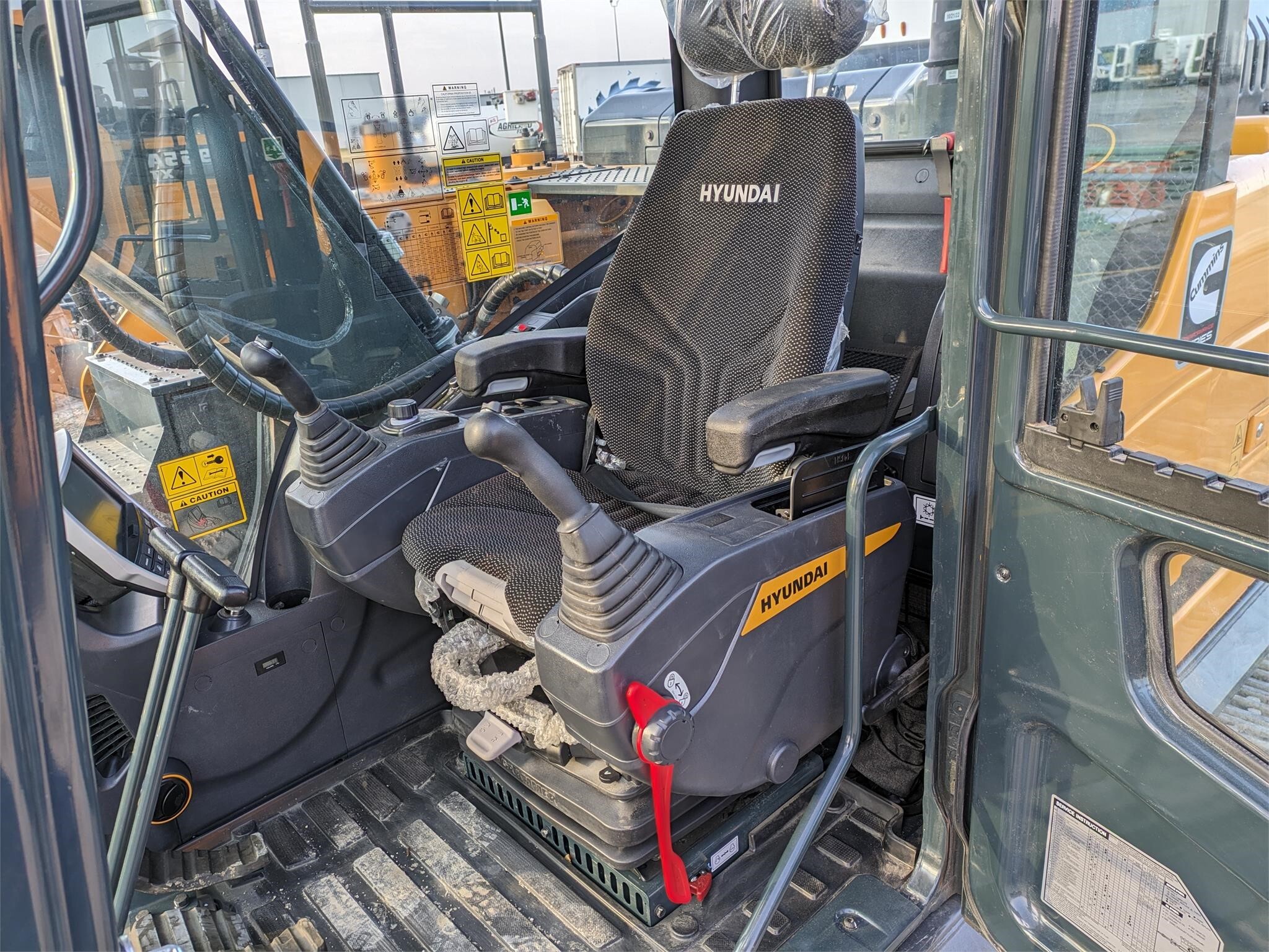 2023 Hyundai HX210AL Excavator
