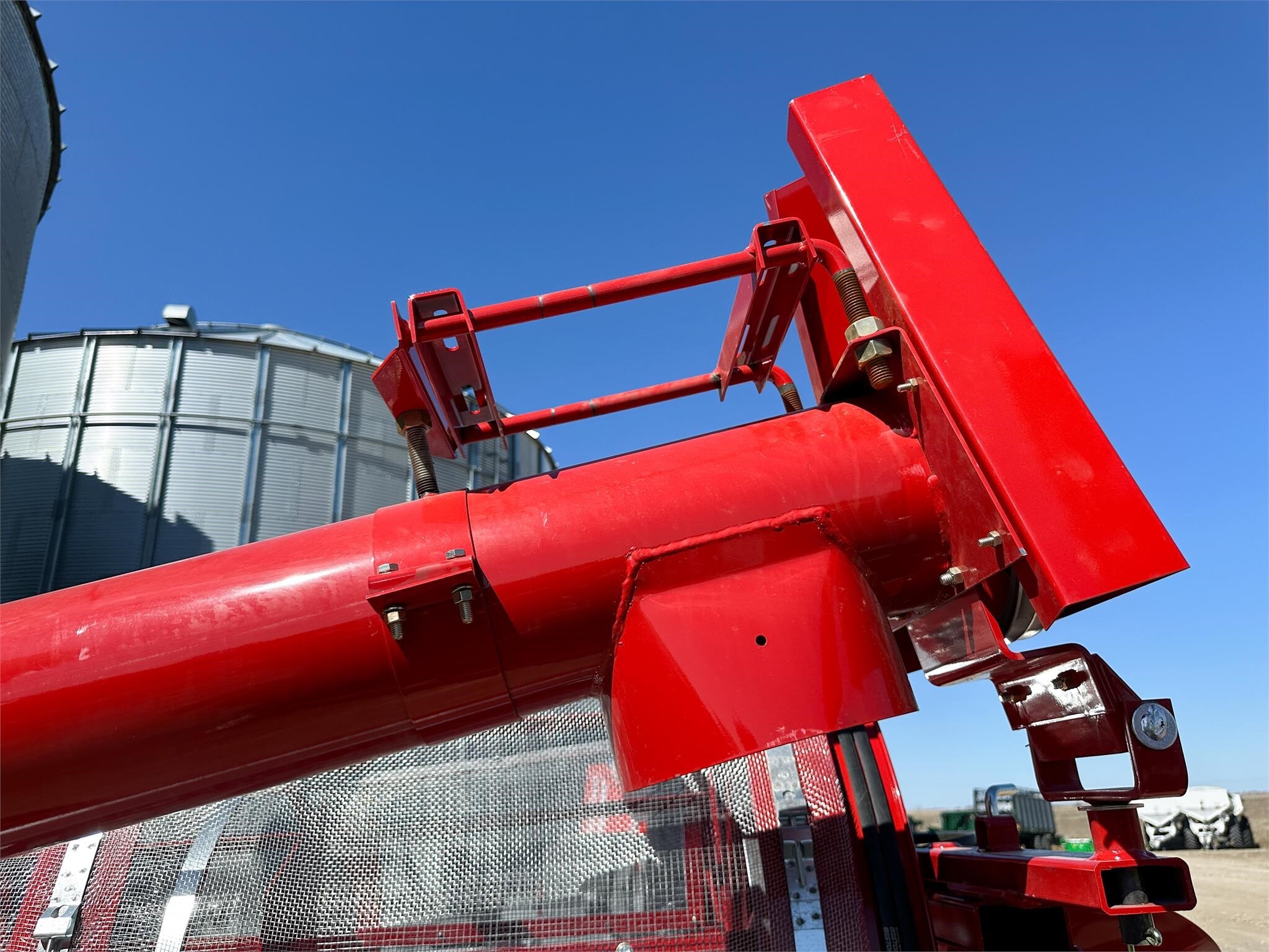 2026 Farm King Y482 Grain Cleaner