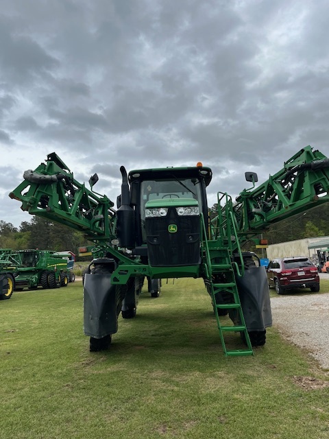 2019 John Deere R4030 Self-Propelled Sprayer