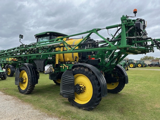 2019 John Deere R4030 Self-Propelled Sprayer