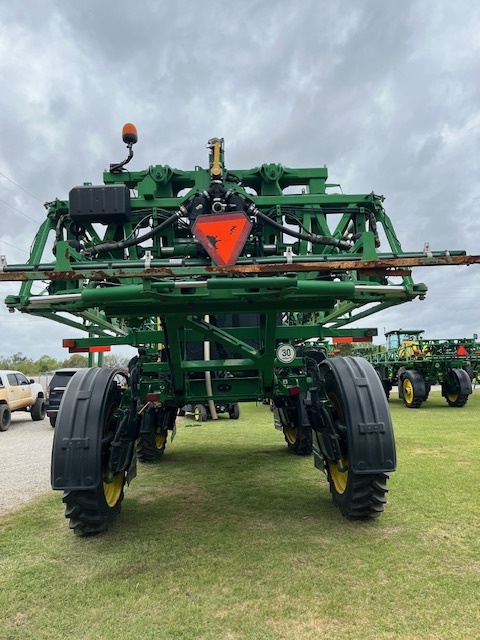 2019 John Deere R4030 Self-Propelled Sprayer