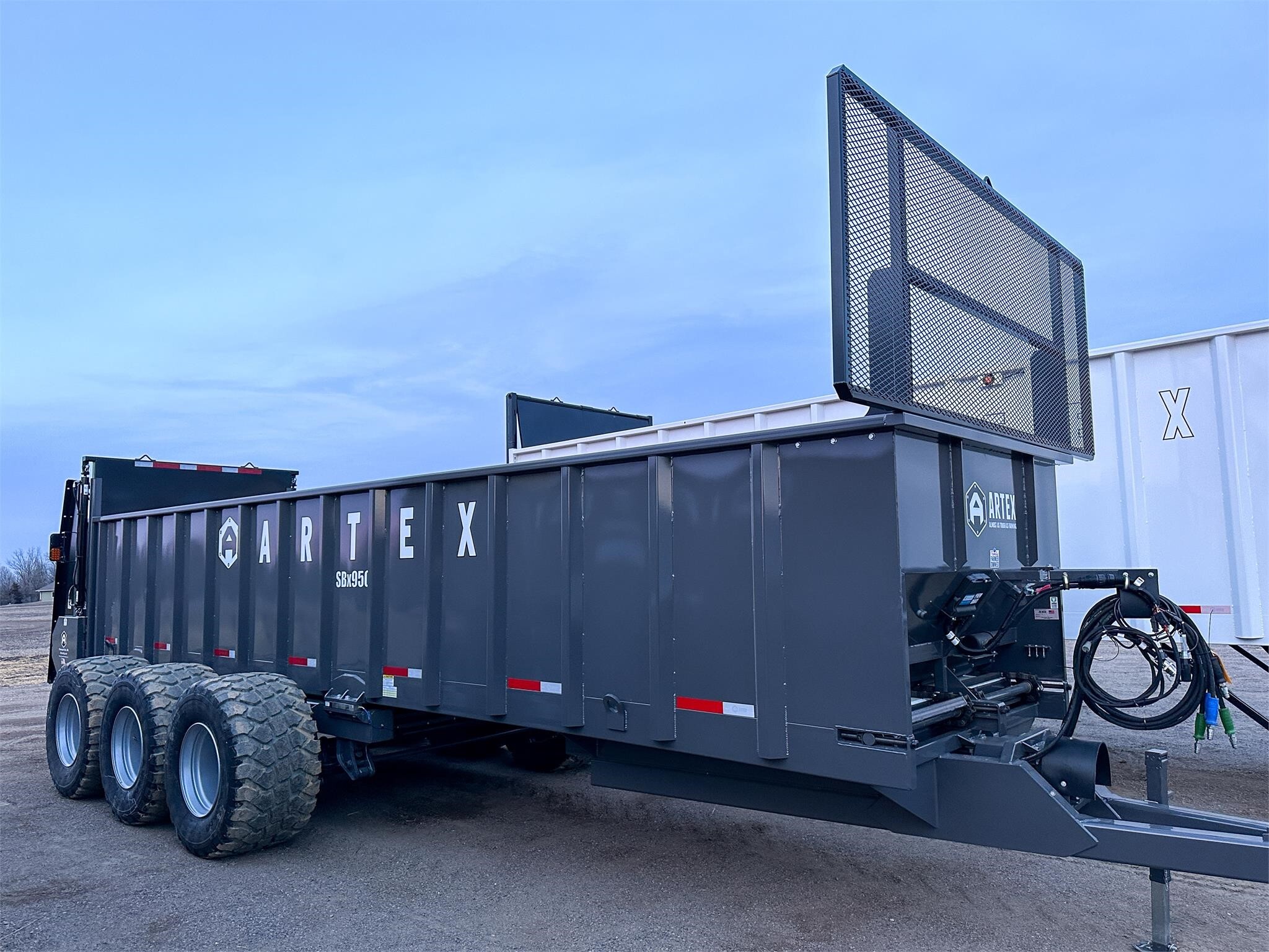 2025 Artex SBX950 Manure Spreader