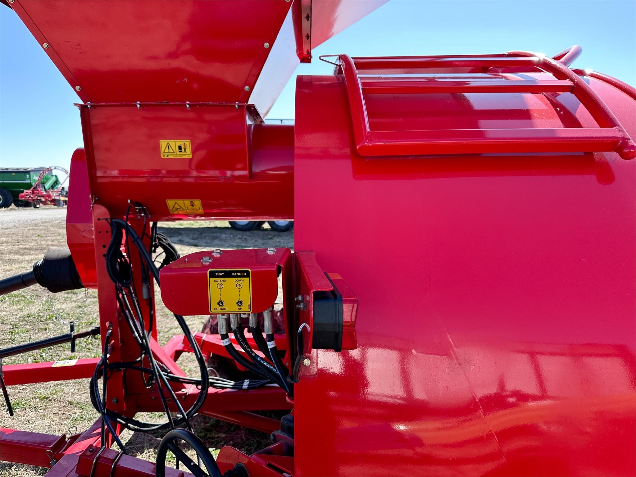 2026 Akron GTT5010 Grain Bagger