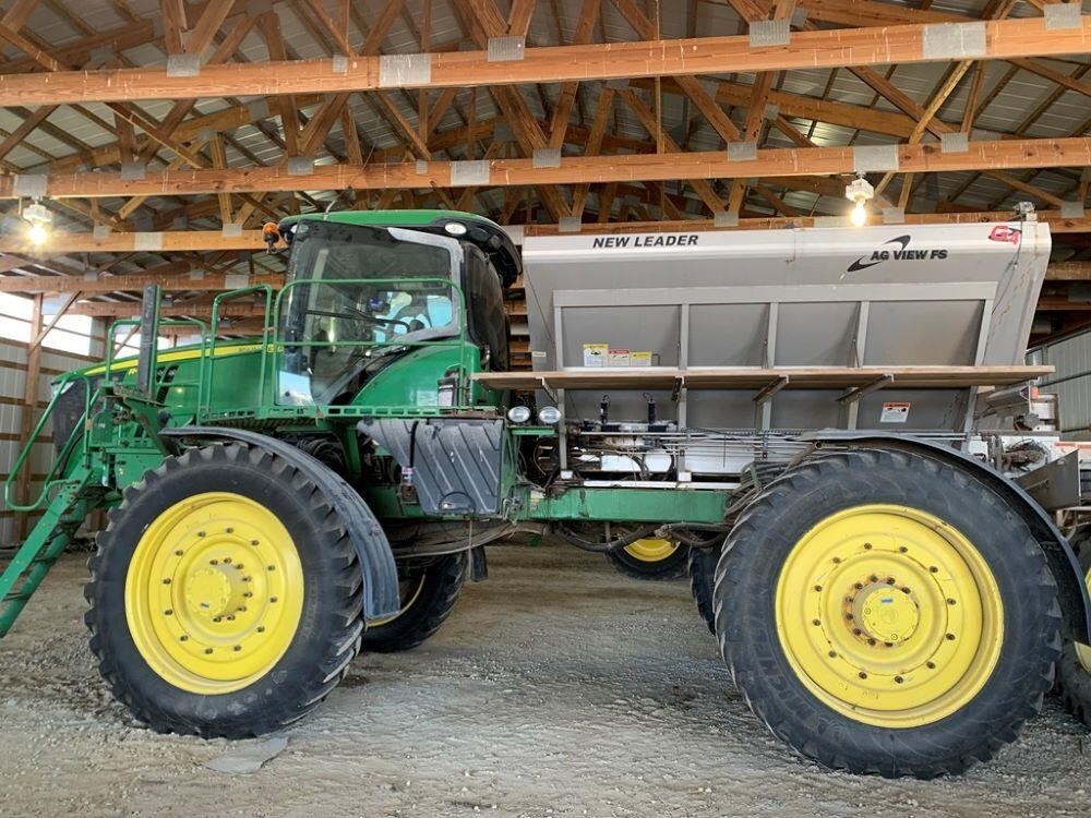 2016 John Deere R4045 Self-Propelled Sprayer