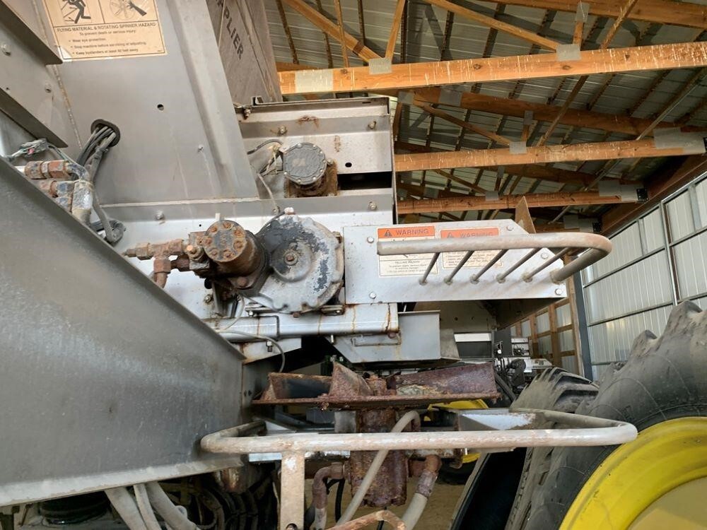 2016 John Deere R4045 Self-Propelled Sprayer