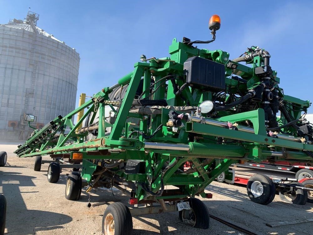 2016 John Deere R4045 Self-Propelled Sprayer