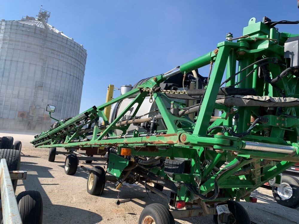 2016 John Deere R4045 Self-Propelled Sprayer