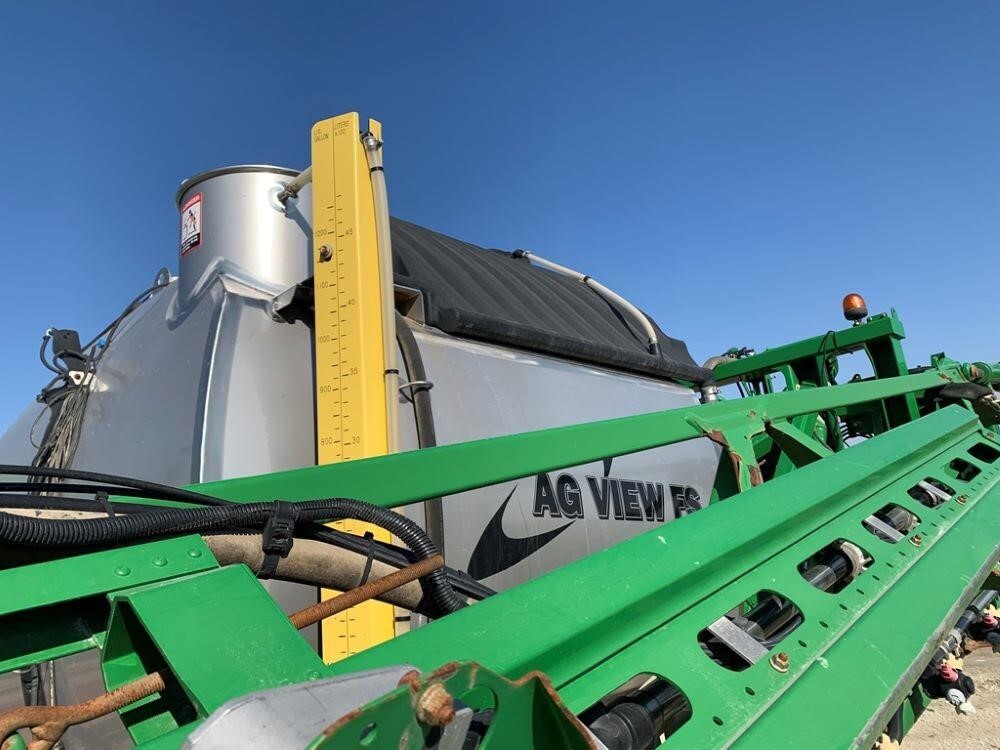 2016 John Deere R4045 Self-Propelled Sprayer