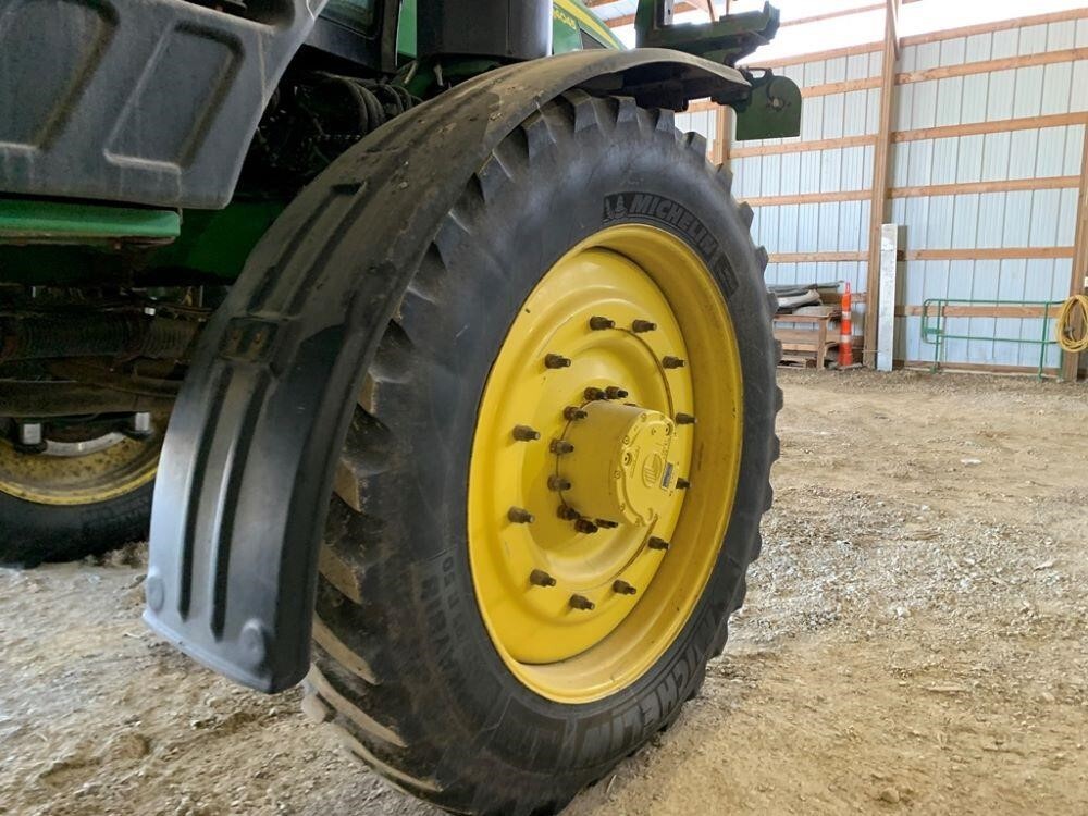 2016 John Deere R4045 Self-Propelled Sprayer