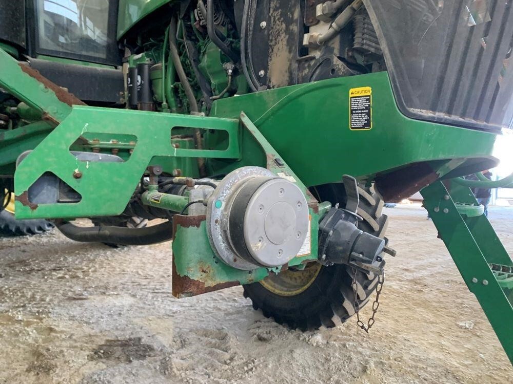 2016 John Deere R4045 Self-Propelled Sprayer