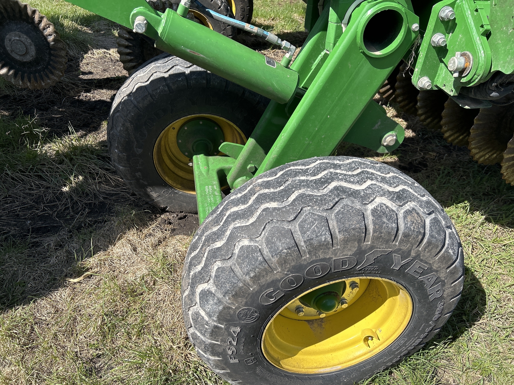 2022 John Deere 2660VT Vertical Tillage