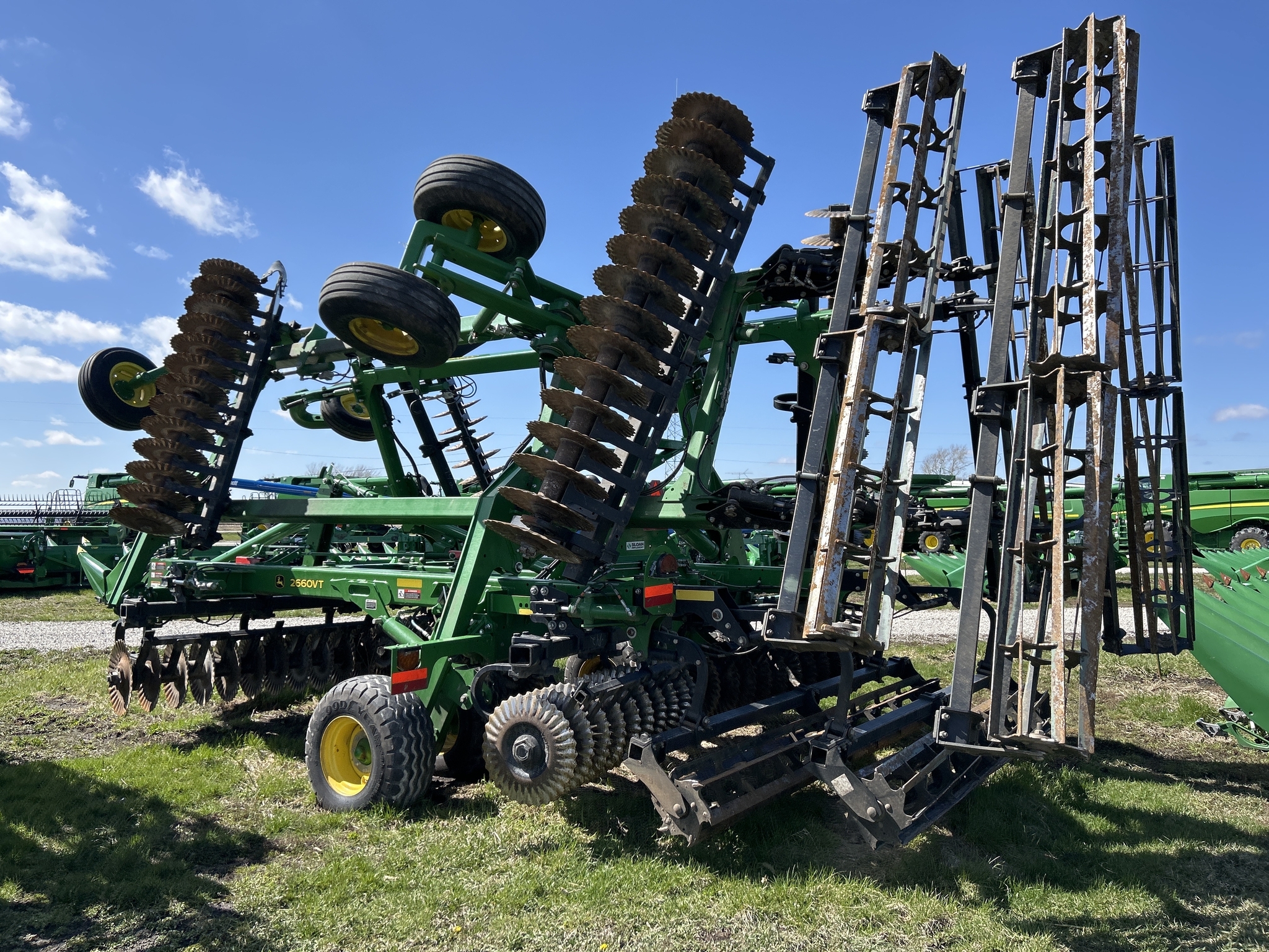 2022 John Deere 2660VT Vertical Tillage
