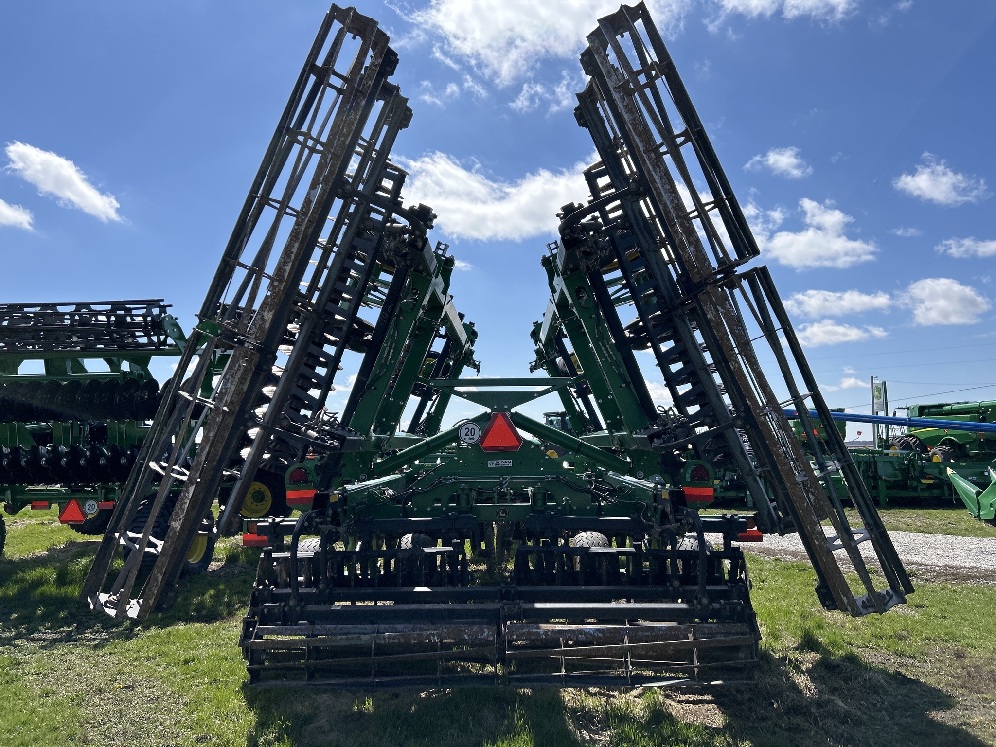 2022 John Deere 2660VT Vertical Tillage