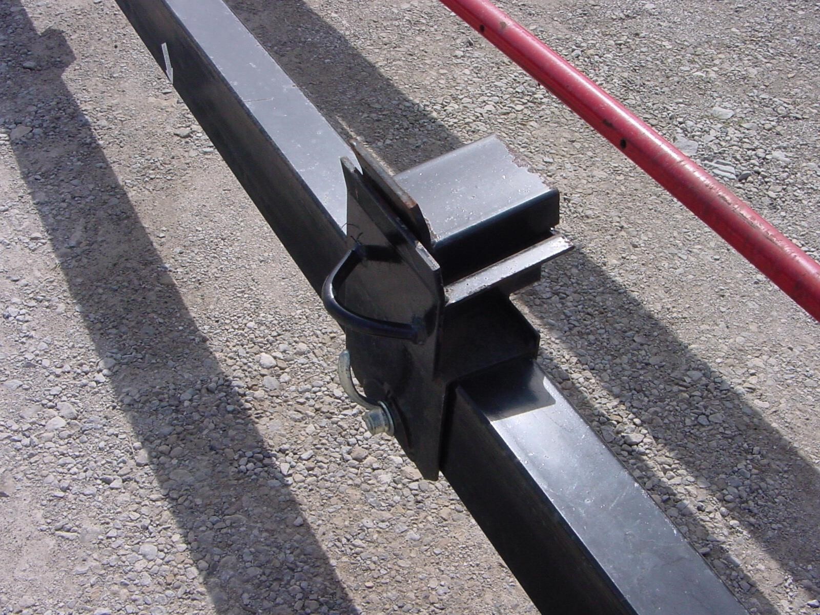  E-Z Trail 680 Header Trailer