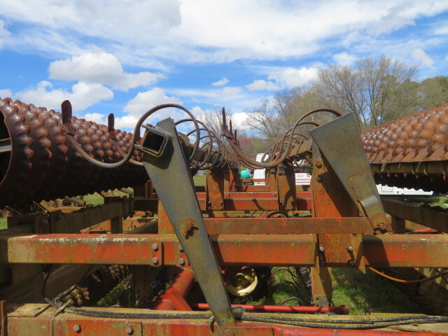  Kewanee 1501 Mulchers / Cultipacker