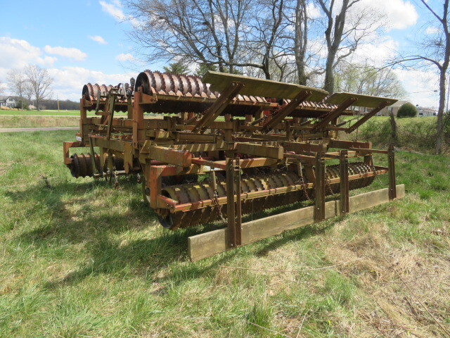  Kewanee 1501 Mulchers / Cultipacker