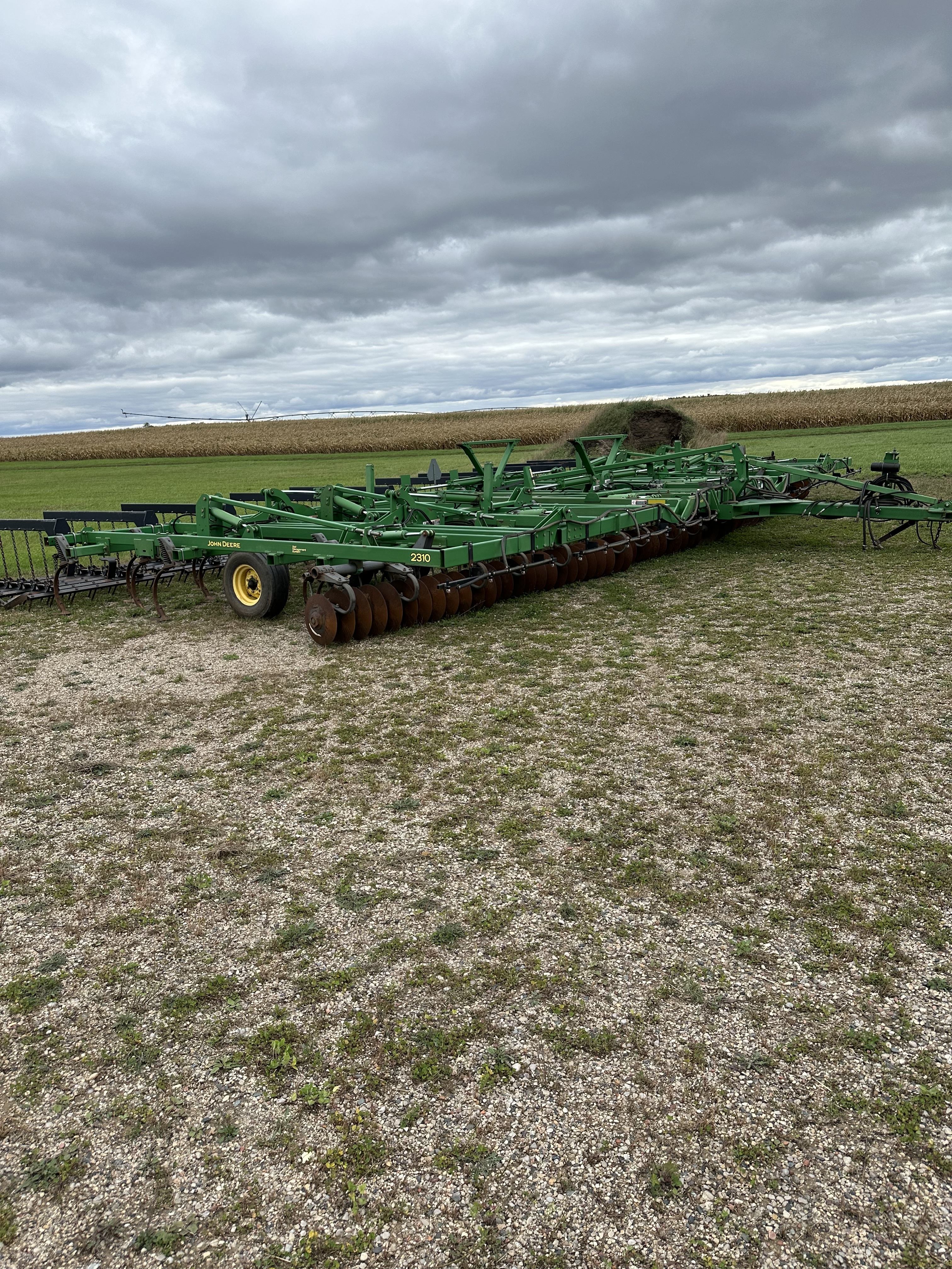 2009 John Deere 2310 Soil Finisher