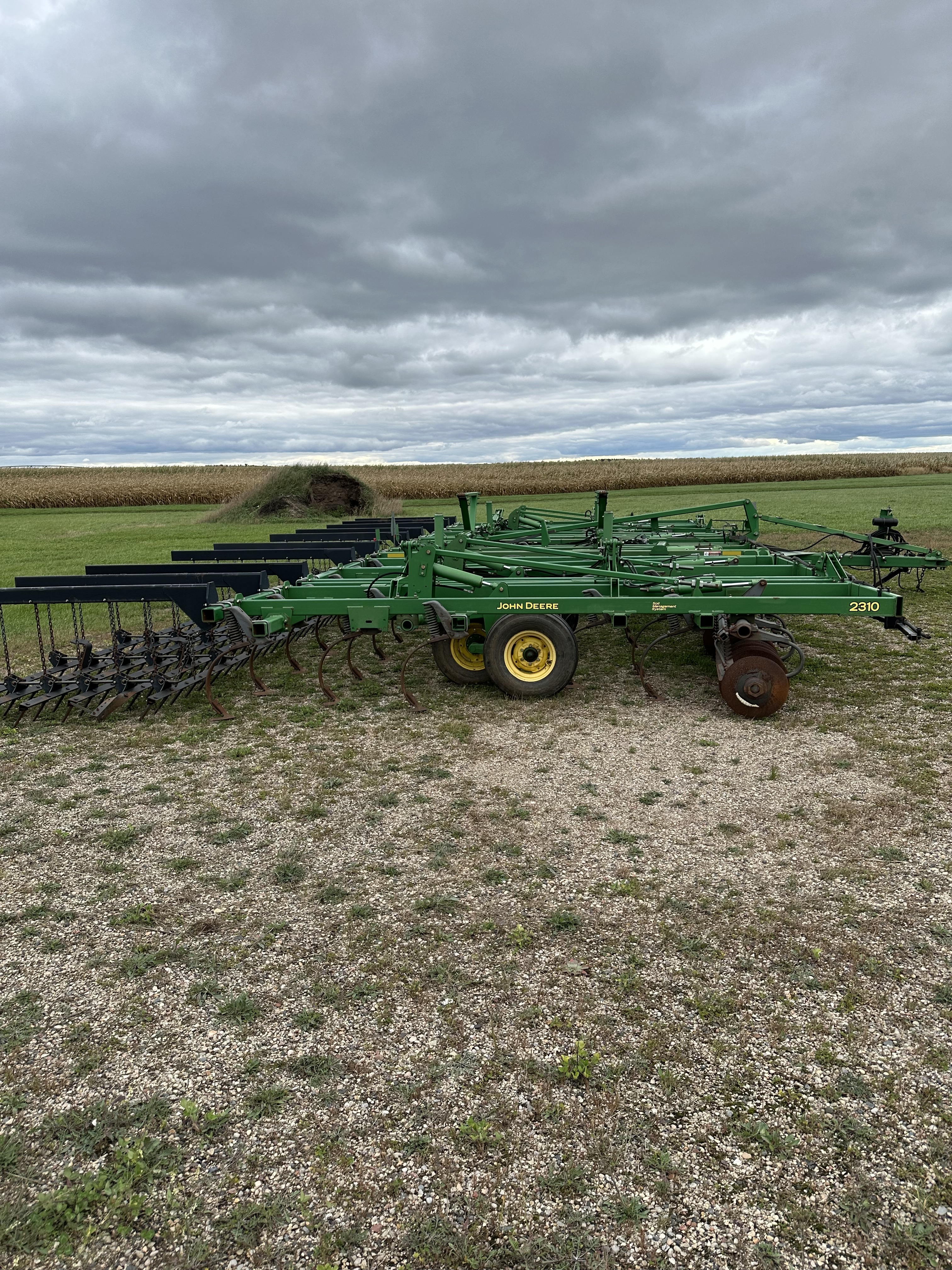 2009 John Deere 2310 Soil Finisher