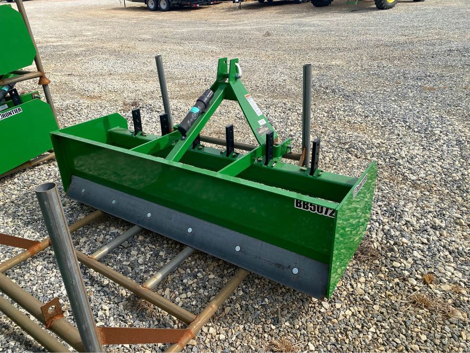 2022 Frontier BB5072 Blade