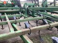 1995 John Deere 980 Field Cultivator