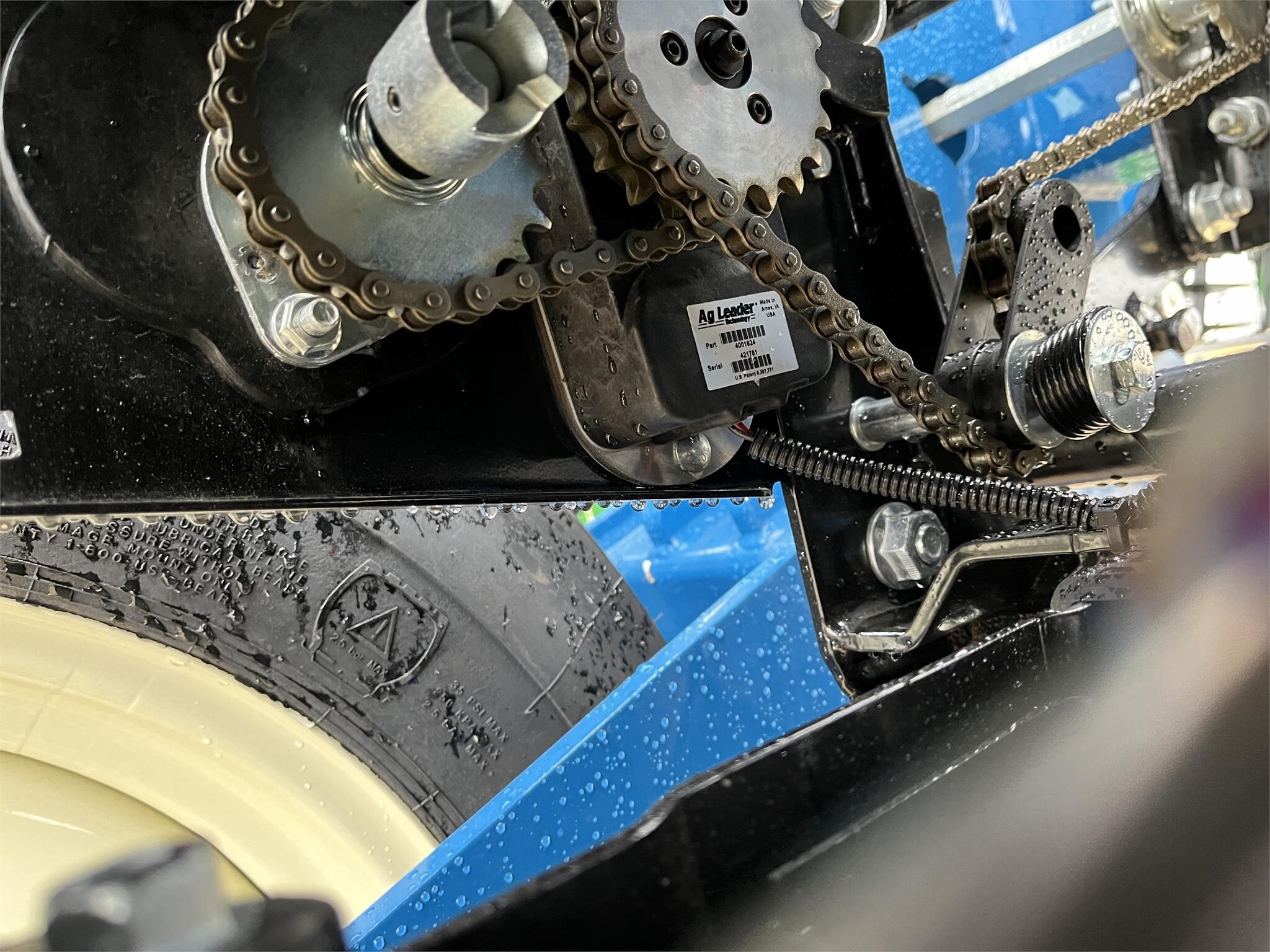 2024 Kinze 3605 Planter