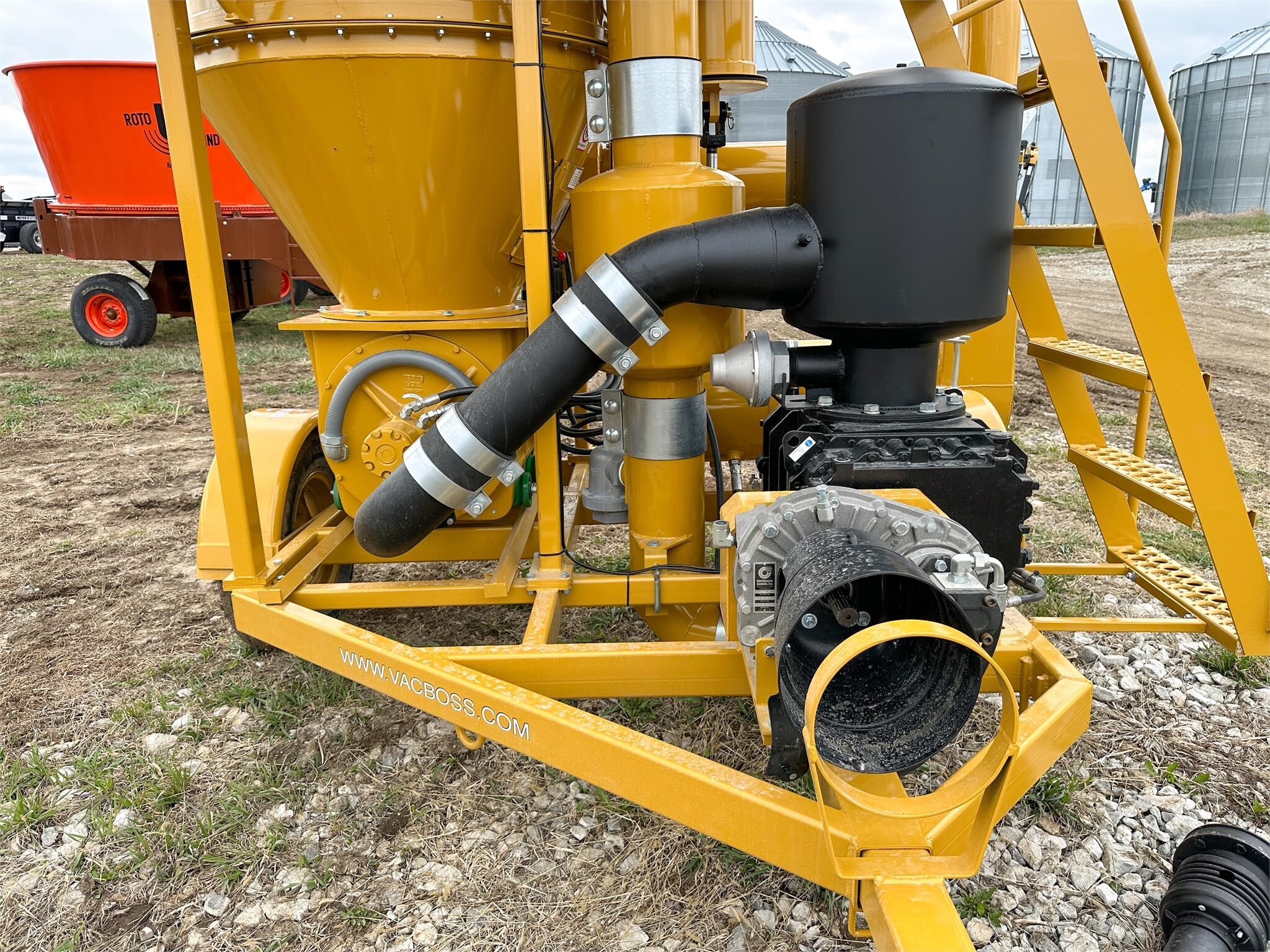 2026 VAC BOSS 6068 Grain Vac