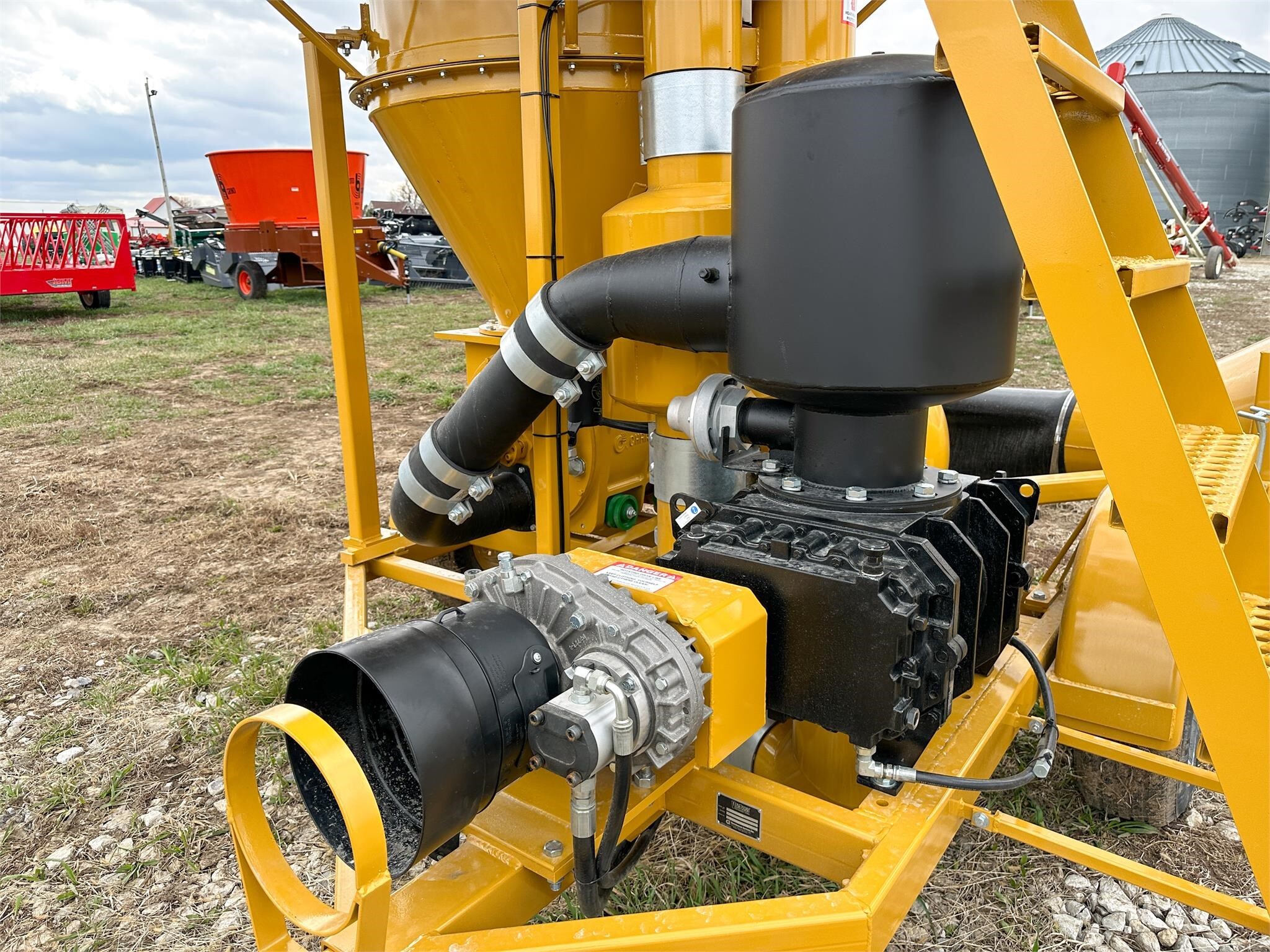 2026 VAC BOSS 6068 Grain Vac