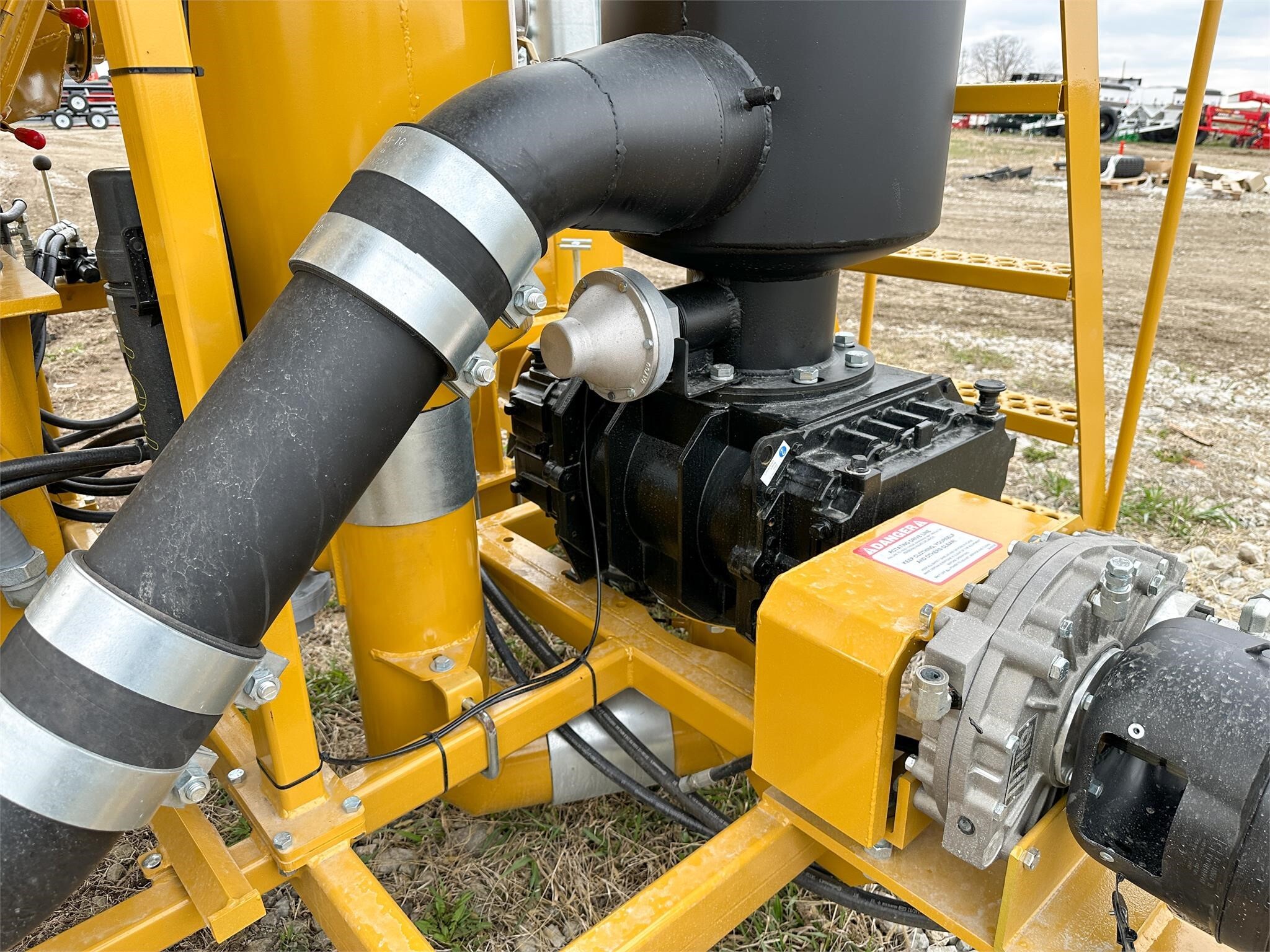 2026 VAC BOSS 6068 Grain Vac