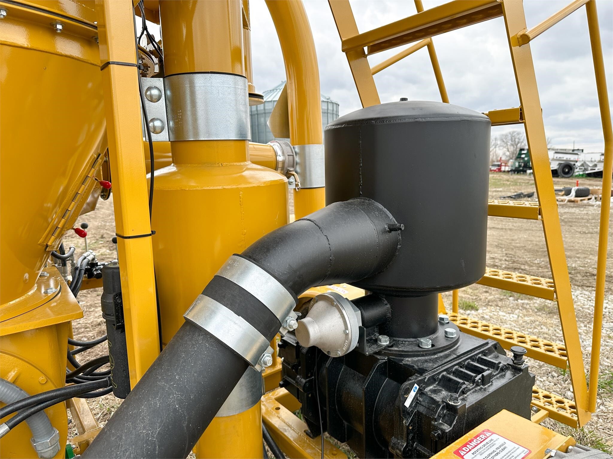 2026 VAC BOSS 6068 Grain Vac