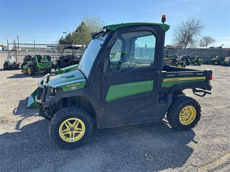 2019 John Deere XUV835R ATVs and Utility Vehicle
