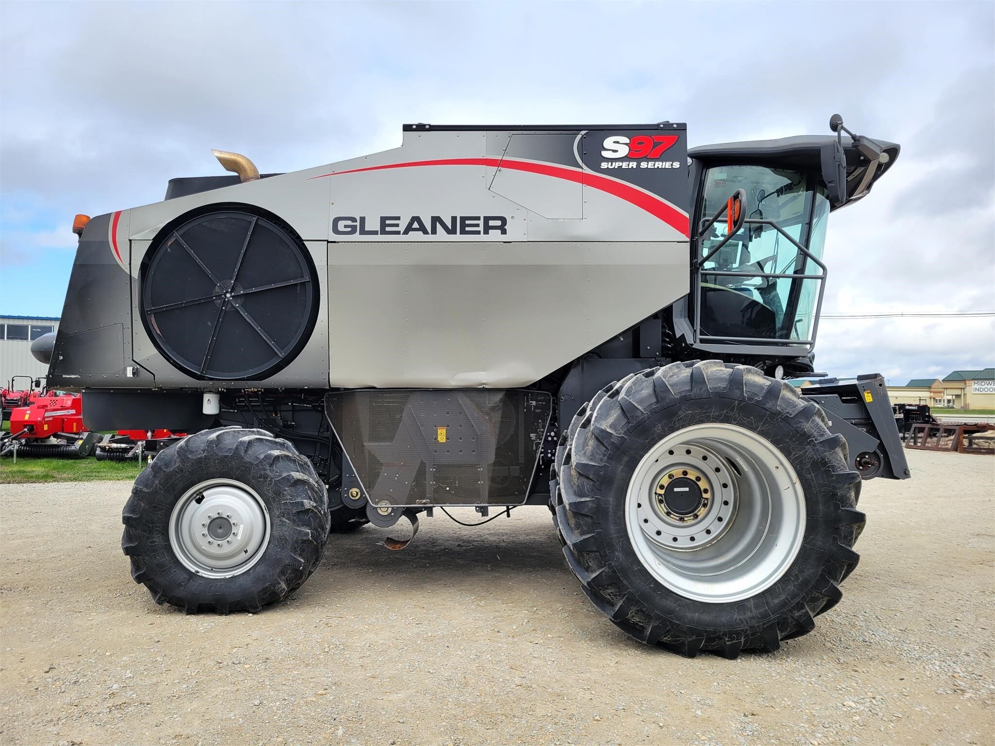 2016 Gleaner S97 Combine