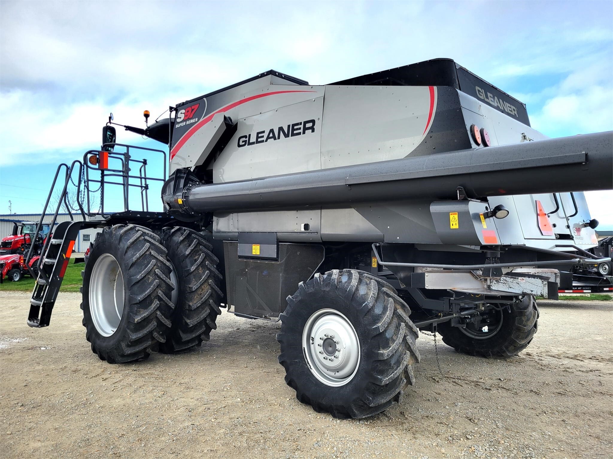 2016 Gleaner S97 Combine